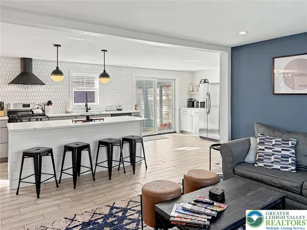 $450,000 | 1038 Cricket Lane, Long Pond, PA 18334