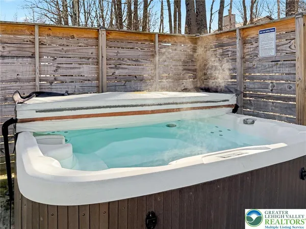 $450,000 | 1038 Cricket Lane, Long Pond, PA 18334