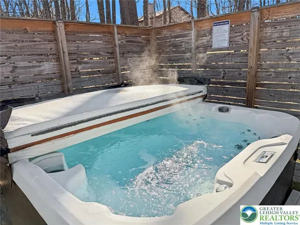 $450,000 | 1038 Cricket Lane, Long Pond, PA 18334