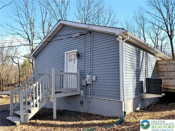 $450,000 | 1038 Cricket Lane, Long Pond, PA 18334