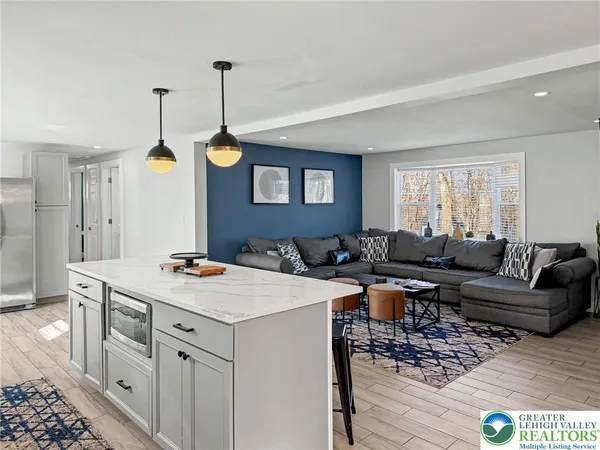 $450,000 | 1038 Cricket Lane, Long Pond, PA 18334