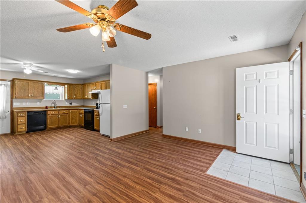 607 West 6th Street Cameron, MO 64429 - Photo 5 of 28