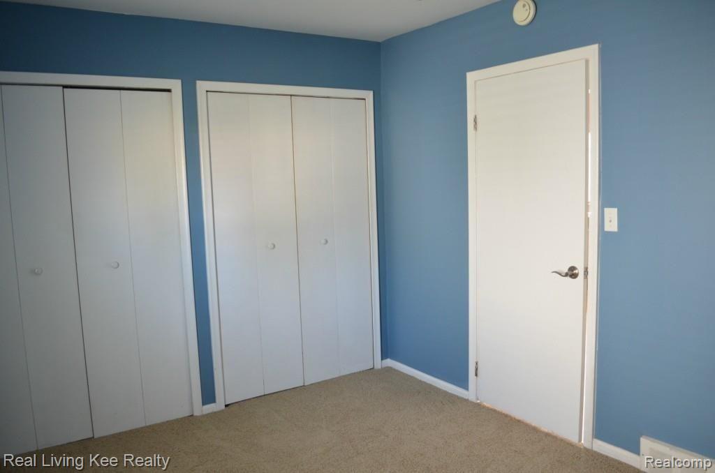 2694 Kenmore Road Berkley, MI 48072 - Photo 12 of 24 Master 1.jpg