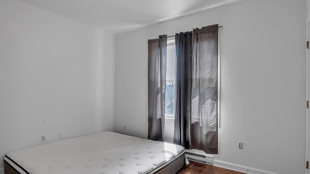 1442 Main Street, Unit 1 Worcester, MA 01603 - Photo 20 of 30 a view of a room