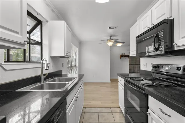 $1,600 | 2018 West Rundberg Lane, Unit 9A, Austin, TX 78758