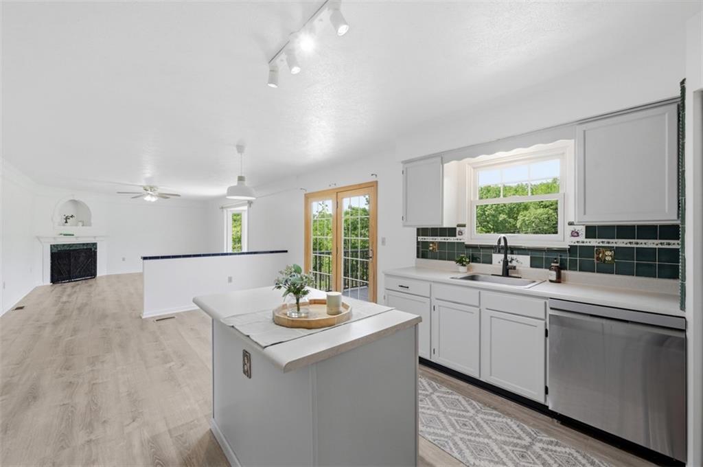 3011 Meyeridge Road Pittsburgh, PA 15209 - Photo 12 of 46 Gallery Image 12