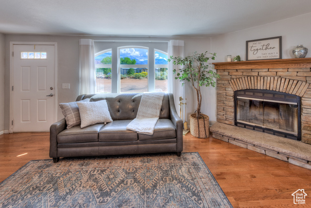 33 Merriam Court Moab, UT 84532 - Photo 7 of 56 Upstairs living room with views of La Sal Mountains