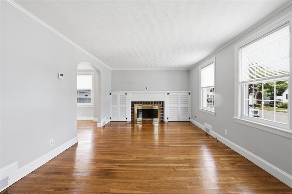 31 Beech Street Dedham, MA 02026 - Photo 11 of 40