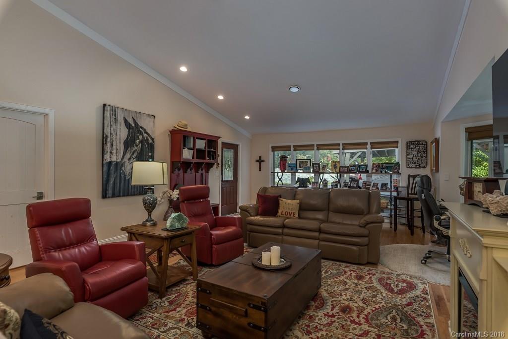 44 Jervey Road, Unit 3B Tryon, NC 28782 - Photo 9 of 29 a living room with furniture and a rug