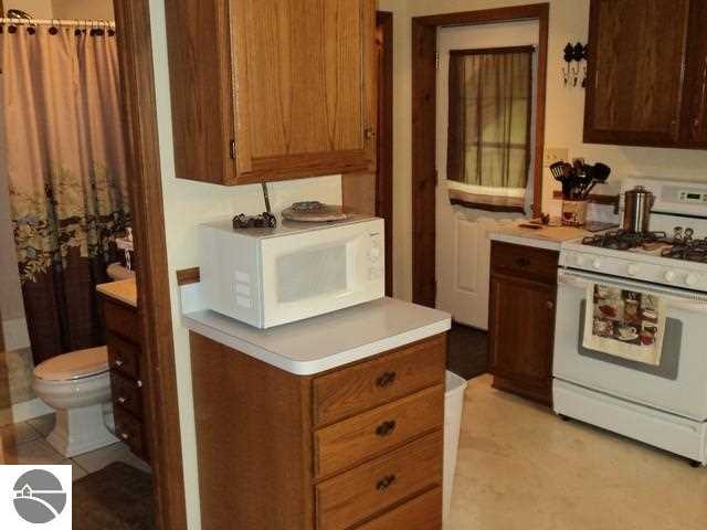 681 Bass Lake Road Southwest Kalkaska, MI 49646 - Photo 25 of 70 1748642-24.JPG