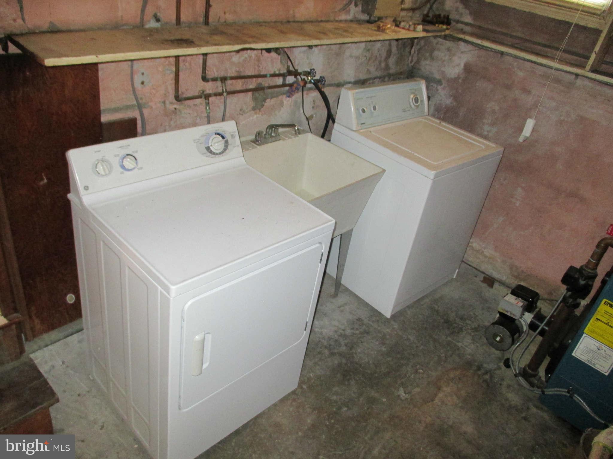 8126 Bon Air Road Baltimore, MD 21234 - Photo 23 of 28 a utility room with dryer and washer