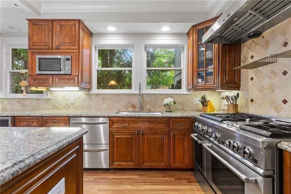 685 East Morningside Drive Northeast Atlanta, GA 30324 - Photo 9 of 37