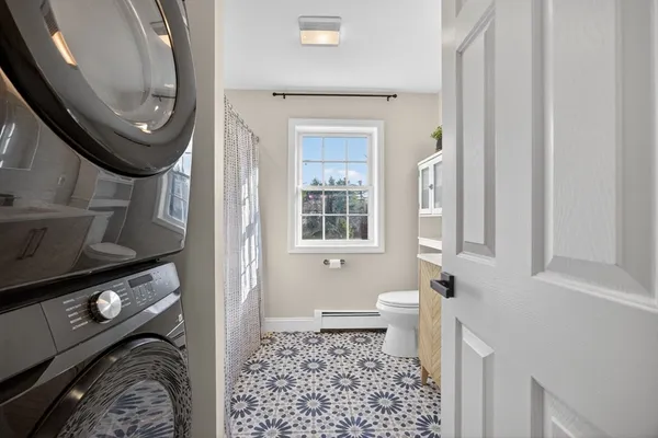 $719,900 | 43 Mohawk Drive, Gardner, MA 01440