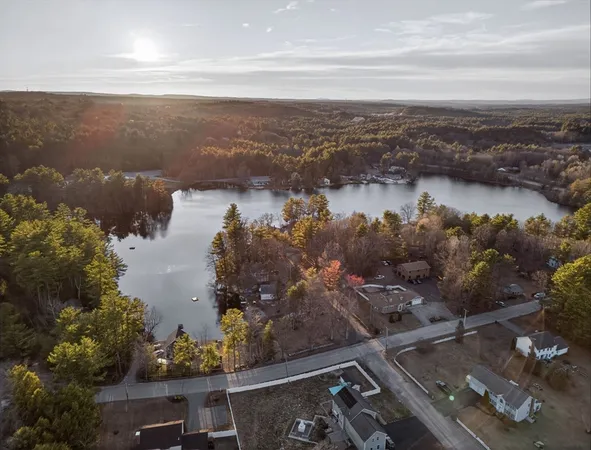 $719,900 | 43 Mohawk Drive, Gardner, MA 01440