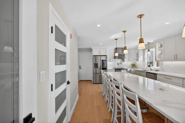 $719,900 | 43 Mohawk Drive, Gardner, MA 01440