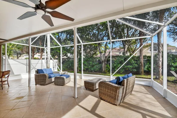 $725,000 | 1605 East Classical Boulevard, Delray Beach, FL 33445