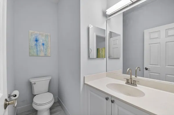 $725,000 | 1605 East Classical Boulevard, Delray Beach, FL 33445
