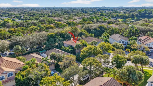 $725,000 | 1605 East Classical Boulevard, Delray Beach, FL 33445