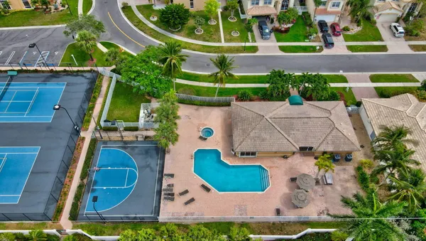 $725,000 | 1605 East Classical Boulevard, Delray Beach, FL 33445