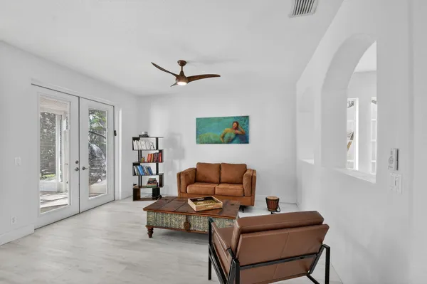 $725,000 | 1605 East Classical Boulevard, Delray Beach, FL 33445