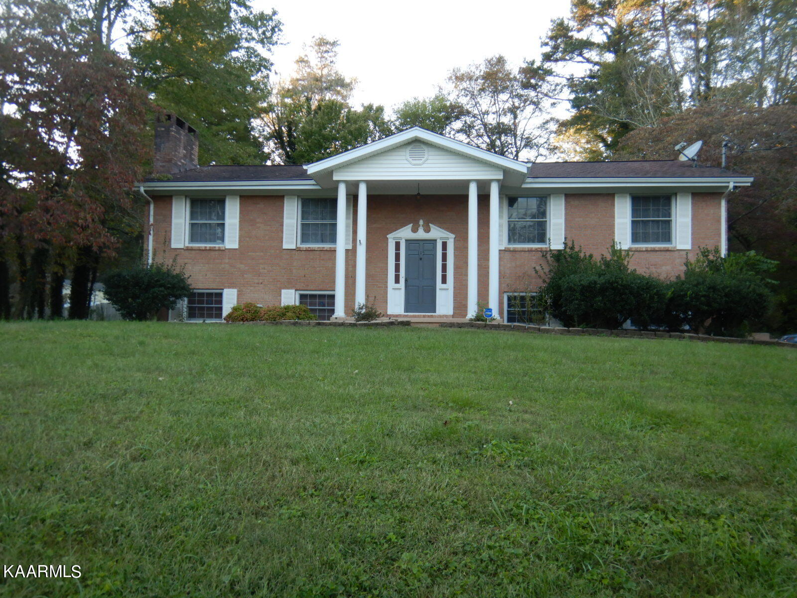 115 Monticello Road Oak Ridge, TN 37830 - Photo 1 of 25 115 Monticello (2)