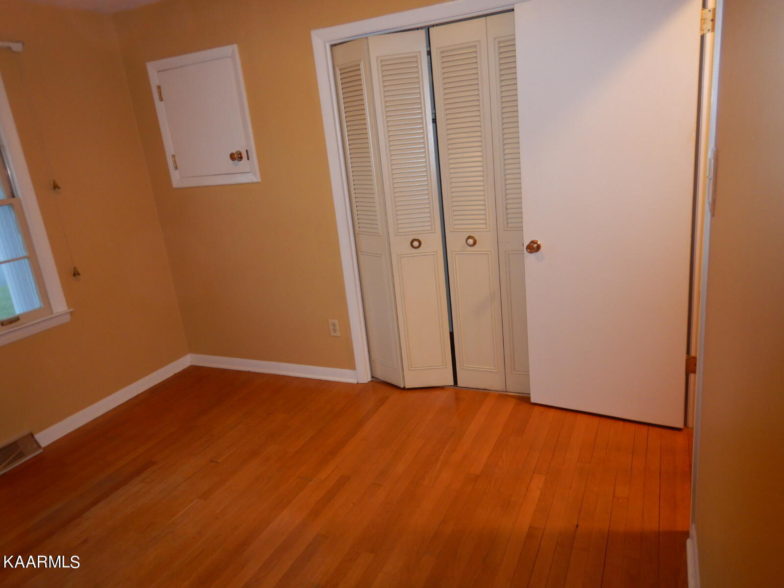 115 Monticello Road Oak Ridge, TN 37830 - Photo 16 of 25 Bedroom 2