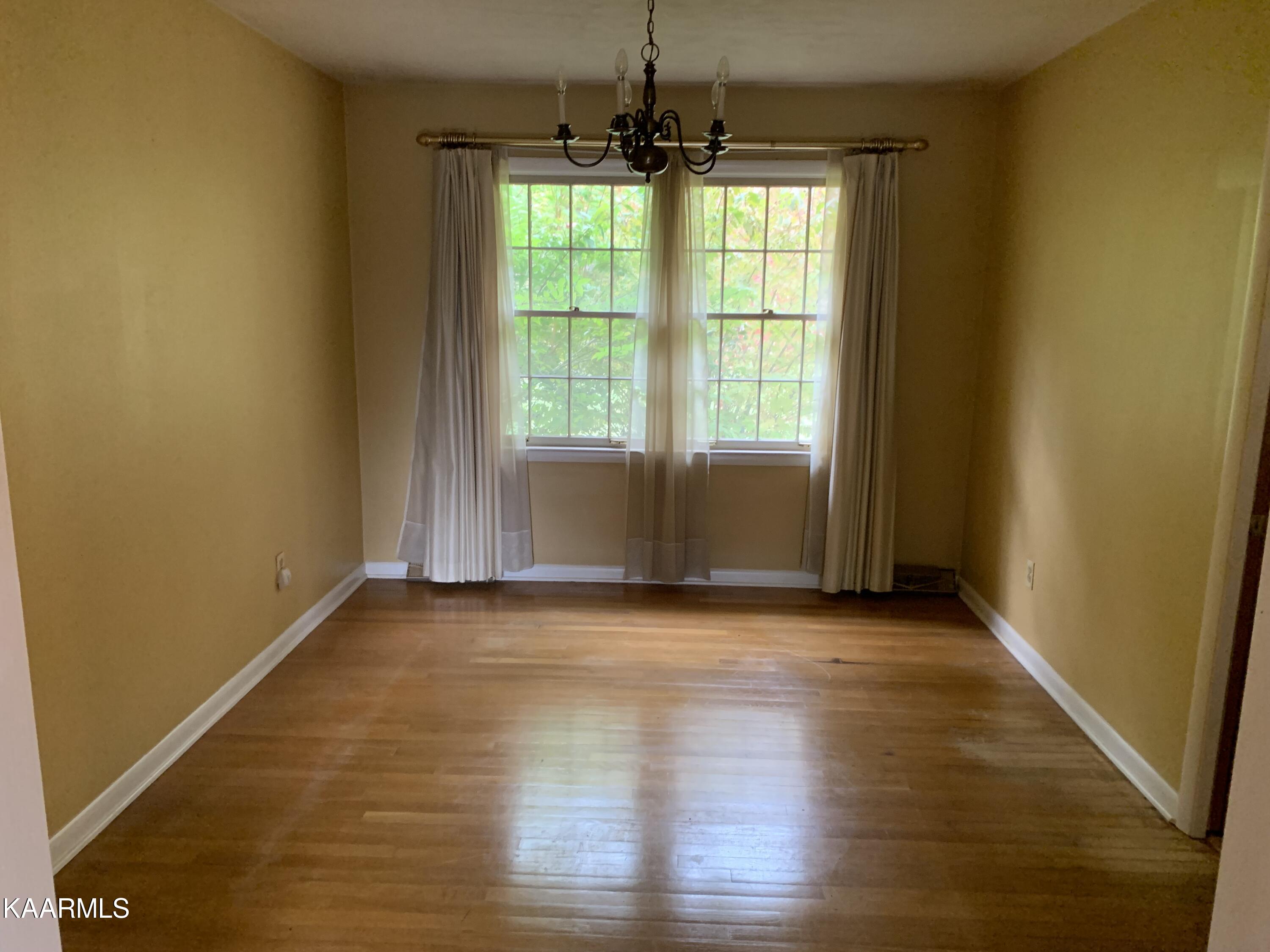 115 Monticello Road Oak Ridge, TN 37830 - Photo 8 of 25 Dining Room