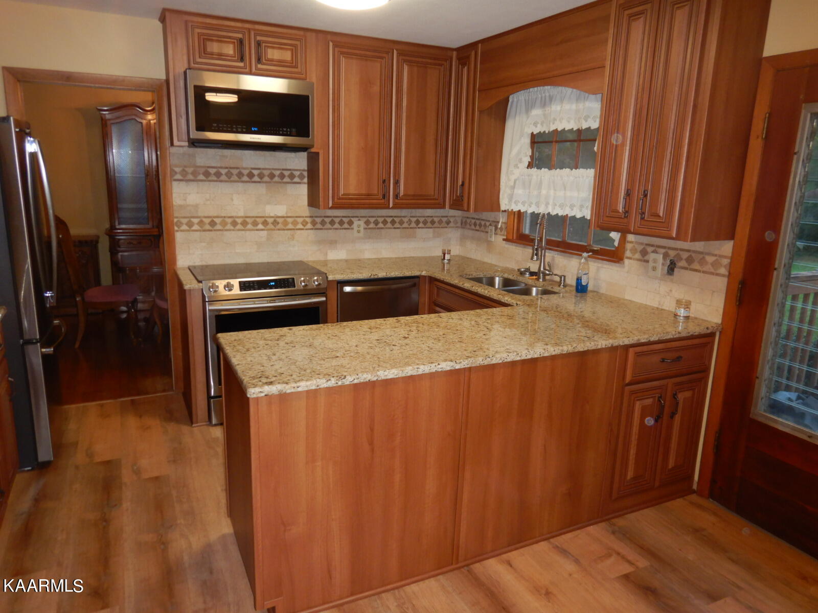 115 Monticello Road Oak Ridge, TN 37830 - Photo 10 of 25 Kitchen