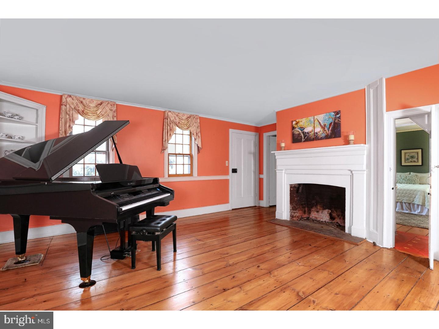 258-260 Wertsville Road Ringoes, NJ 08551 - Photo 11 of 32 Living Room
