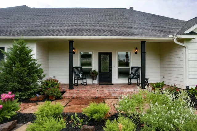 $879,000 | 9165 Meadow Creek Lane, Chappell Hill, TX 77426