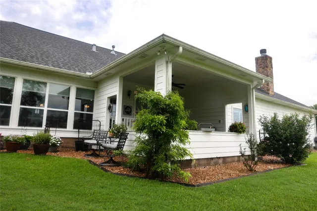 $879,000 | 9165 Meadow Creek Lane, Chappell Hill, TX 77426