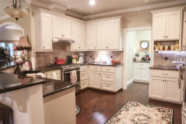 $879,000 | 9165 Meadow Creek Lane, Chappell Hill, TX 77426