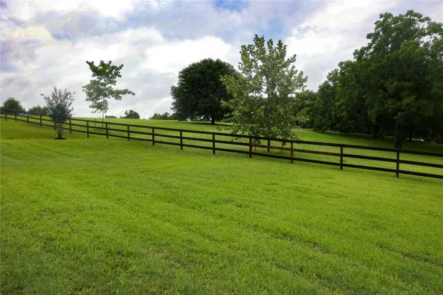 $879,000 | 9165 Meadow Creek Lane, Chappell Hill, TX 77426