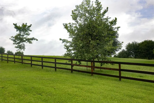 $879,000 | 9165 Meadow Creek Lane, Chappell Hill, TX 77426