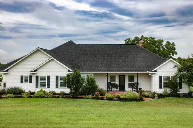 $879,000 | 9165 Meadow Creek Lane, Chappell Hill, TX 77426