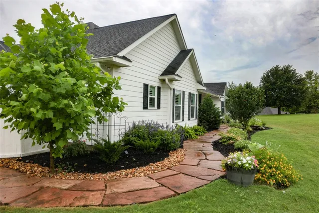 $879,000 | 9165 Meadow Creek Lane, Chappell Hill, TX 77426