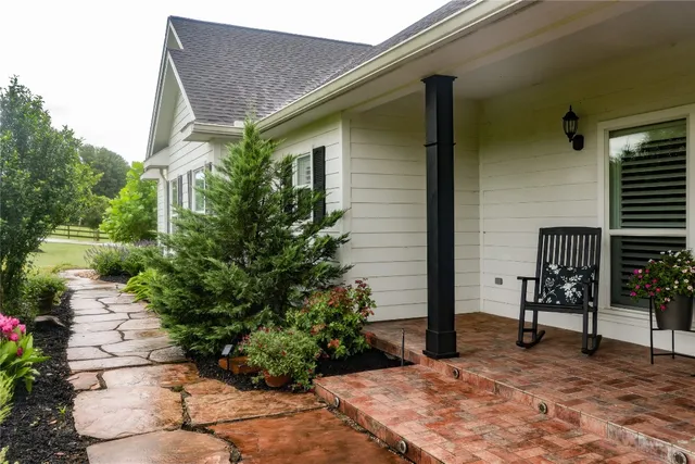 $879,000 | 9165 Meadow Creek Lane, Chappell Hill, TX 77426