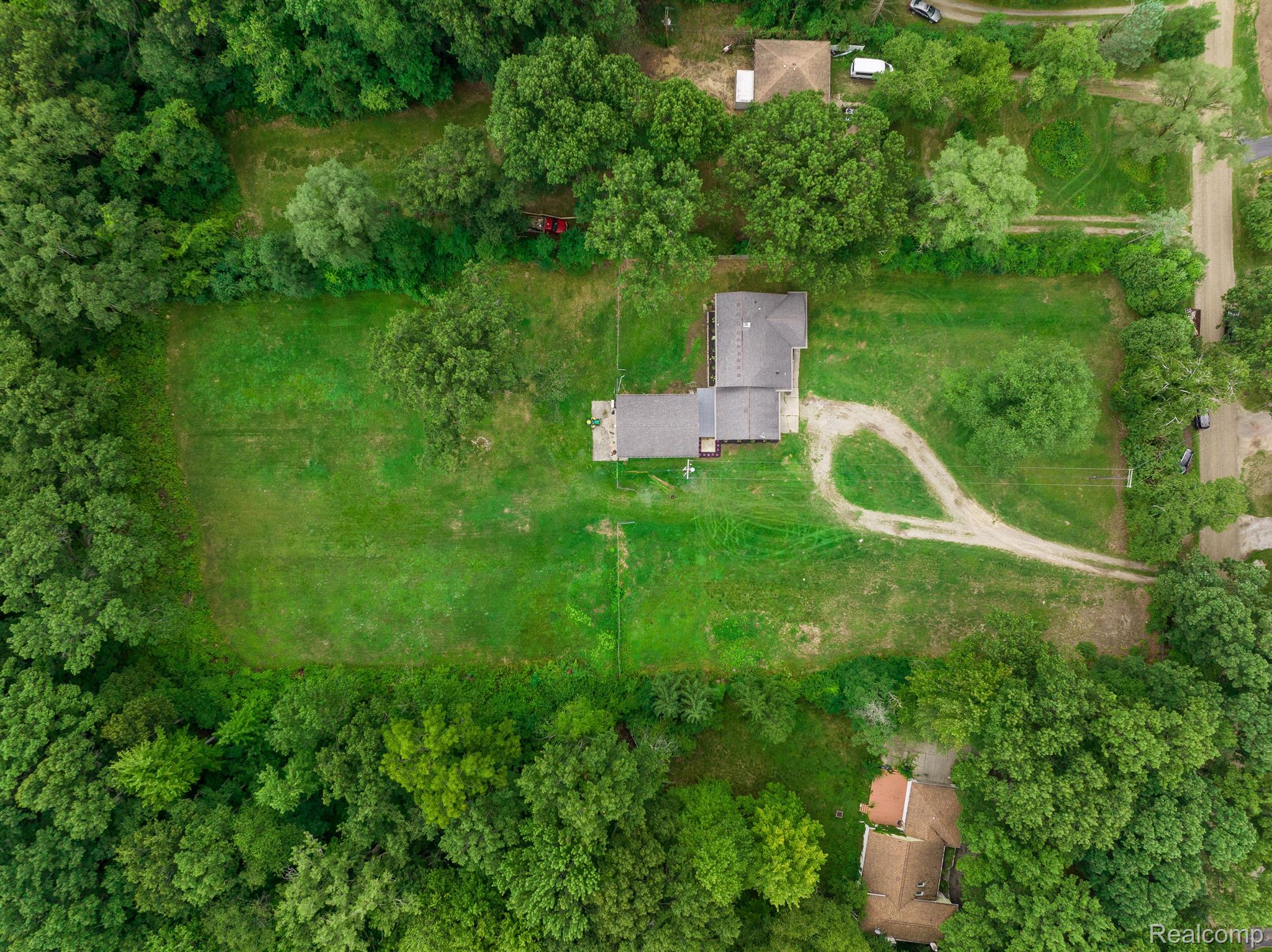 1521 Gravel Ridge Drive Rochester, MI 48307 - Photo 9 of 37 Gallery Image 9