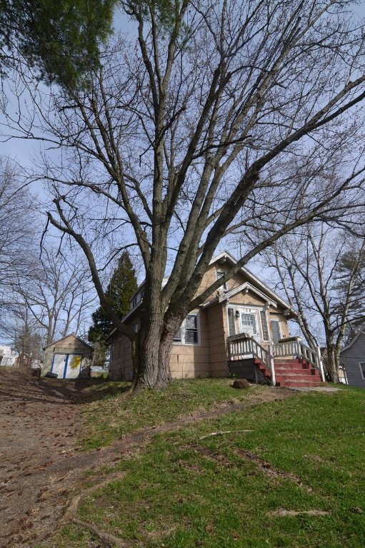 108 Hooper Road Endwell, NY 13760 - Photo 1 of 27 Gallery Image 1