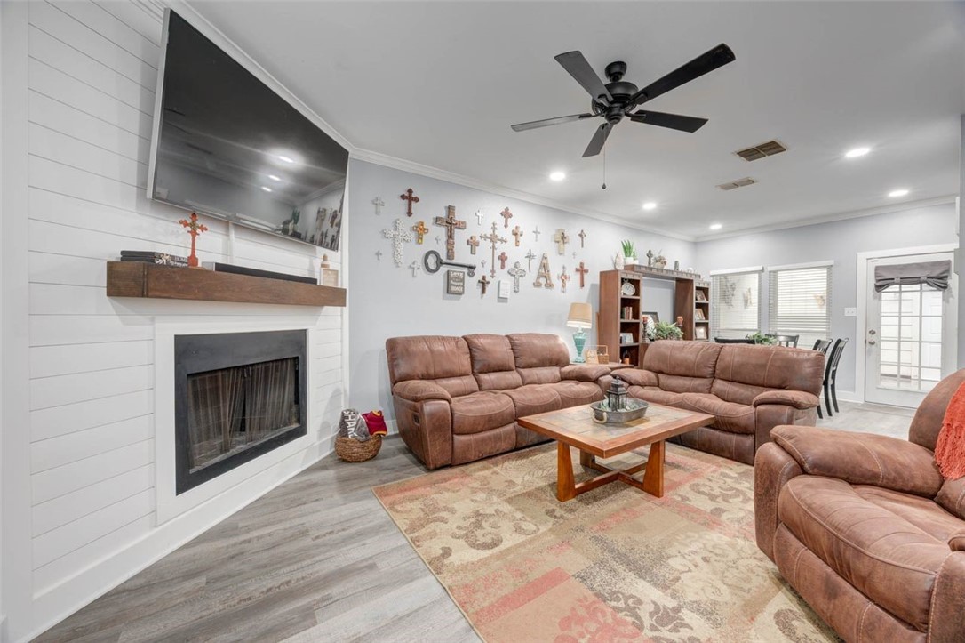 3025 Quail Springs Road Corpus Christi, TX 78414 - Photo 5 of 27