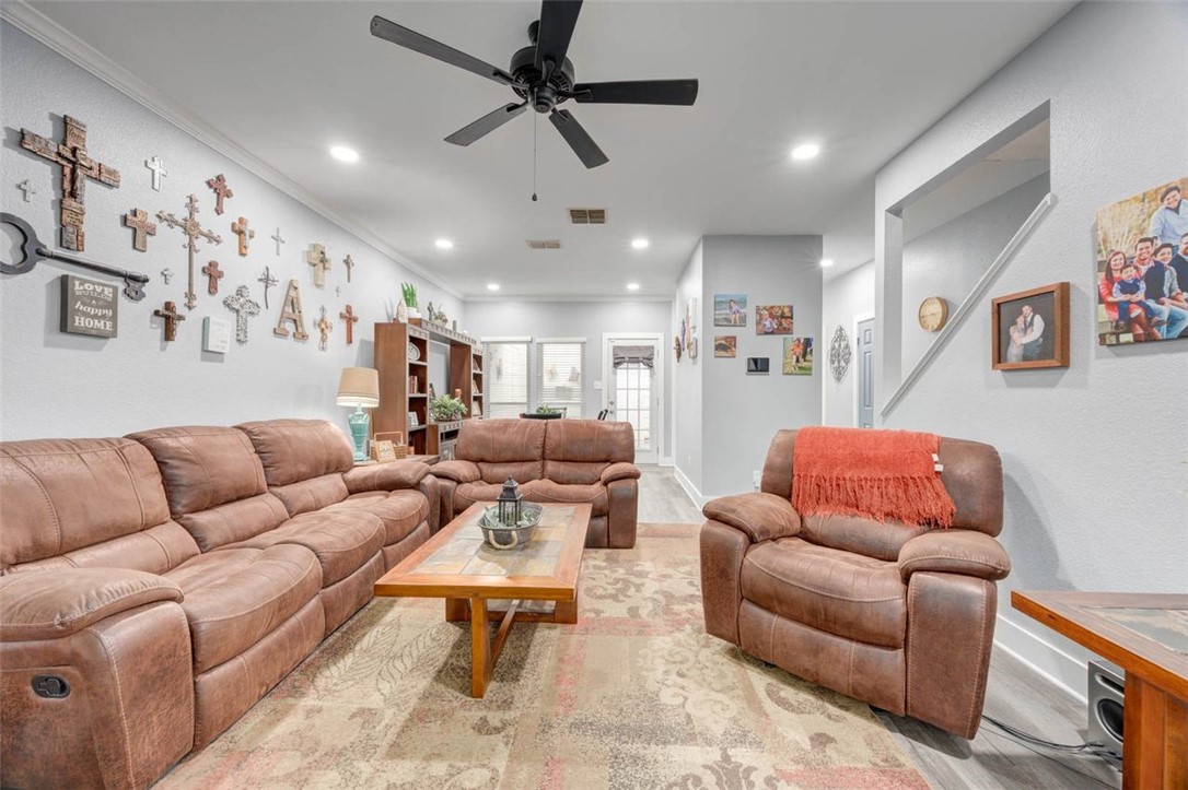 3025 Quail Springs Road Corpus Christi, TX 78414 - Photo 6 of 27