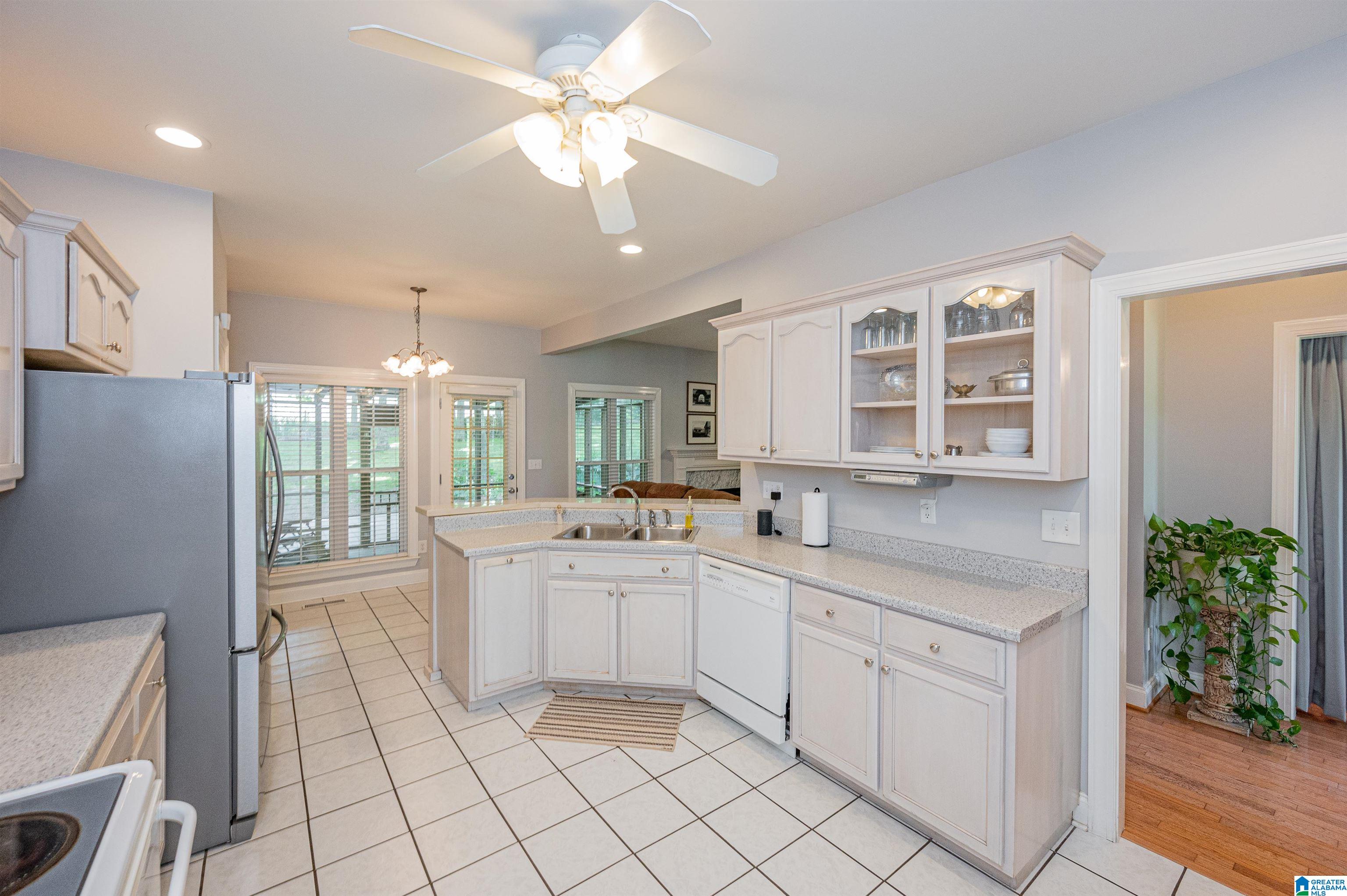 508 Hayfield Loop Dora, AL 35062 - Photo 16 of 42