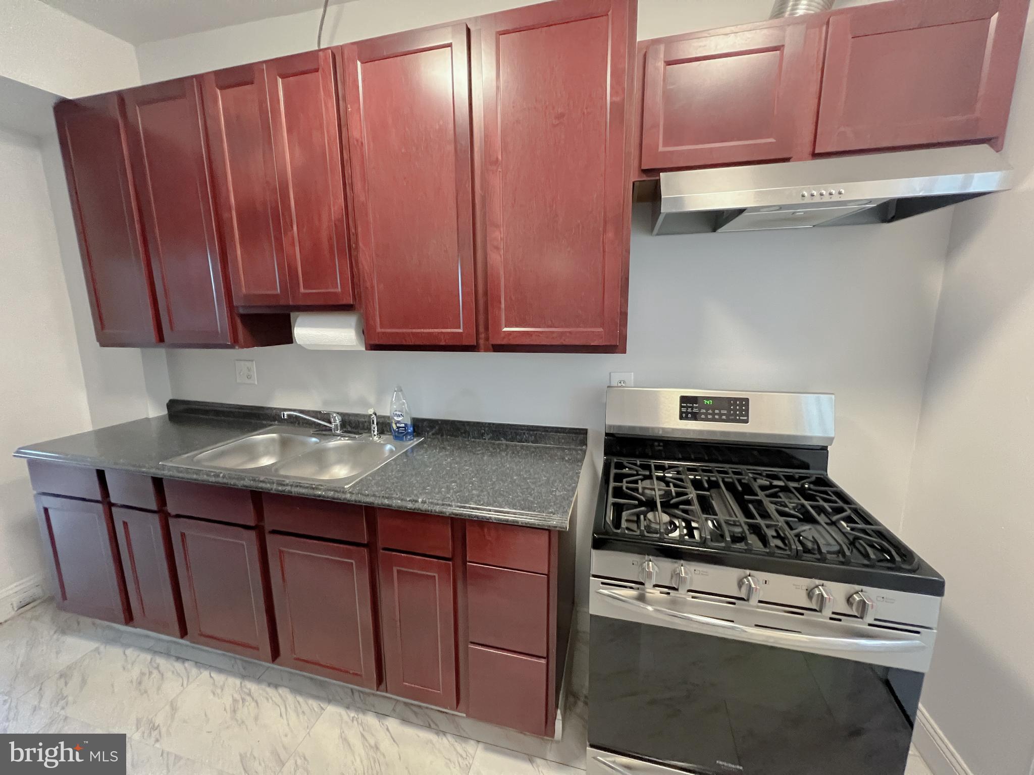 2106 Presstman Street Baltimore, MD 21217 - Photo 6 of 16