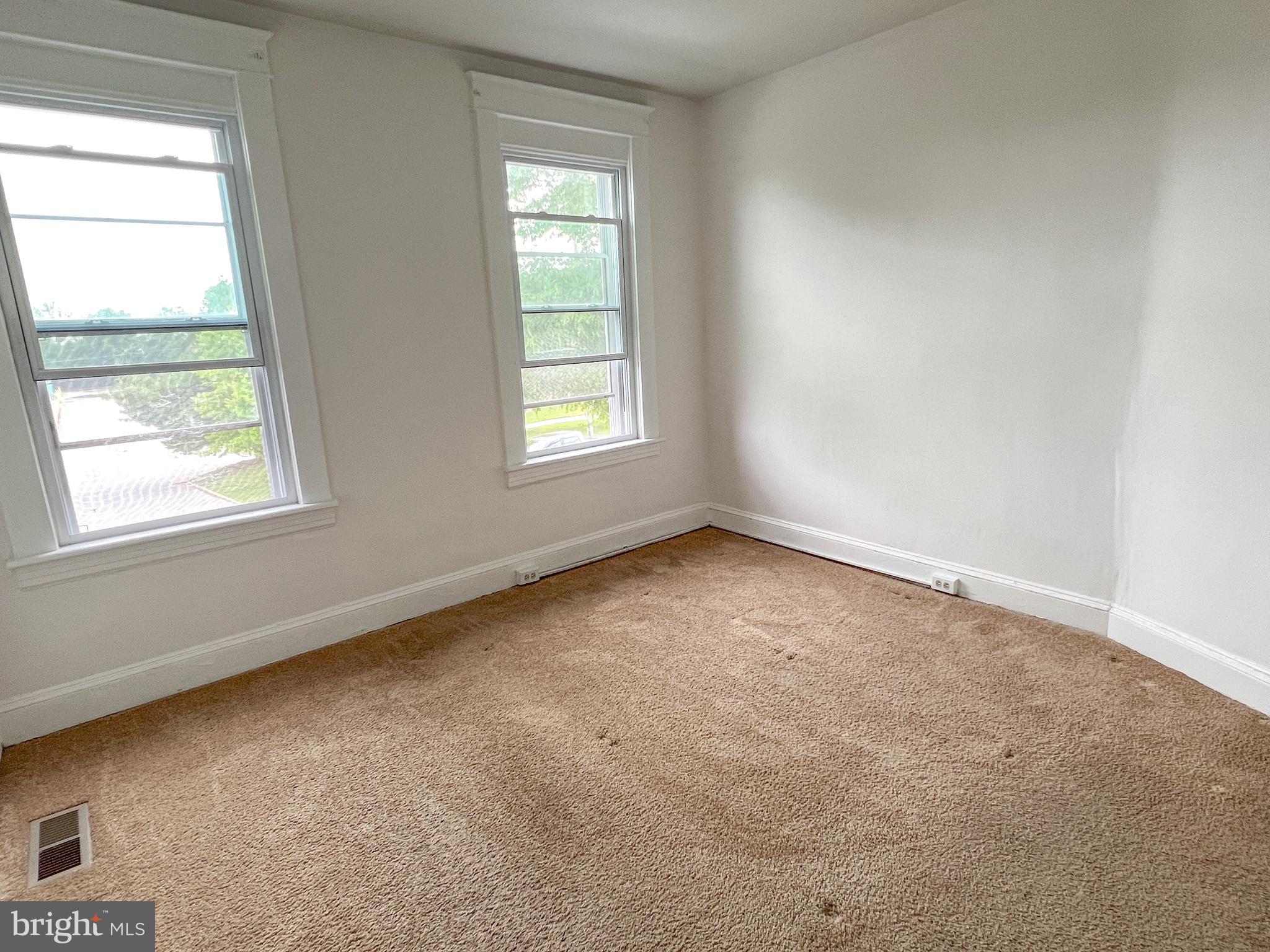 2106 Presstman Street Baltimore, MD 21217 - Photo 8 of 16