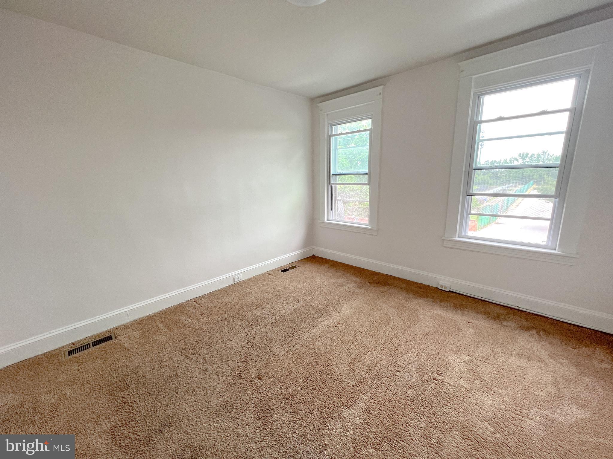 2106 Presstman Street Baltimore, MD 21217 - Photo 9 of 16