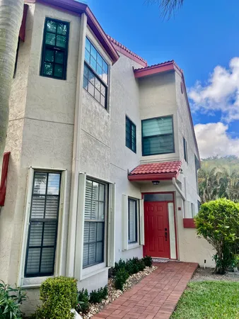$289,000 | 7884 Lexington Club Boulevard, Unit B, Delray Beach, FL 33446