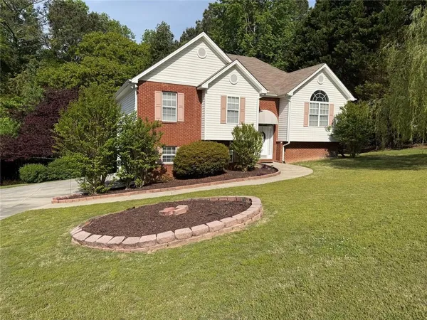 $325,000 | 130 Orchard Way Southeast, Calhoun, GA 30701
