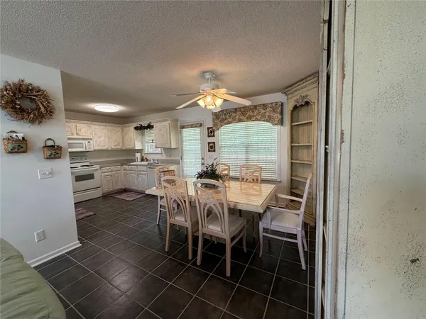 $325,000 | 130 Orchard Way Southeast, Calhoun, GA 30701