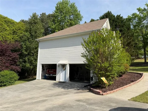 $325,000 | 130 Orchard Way Southeast, Calhoun, GA 30701
