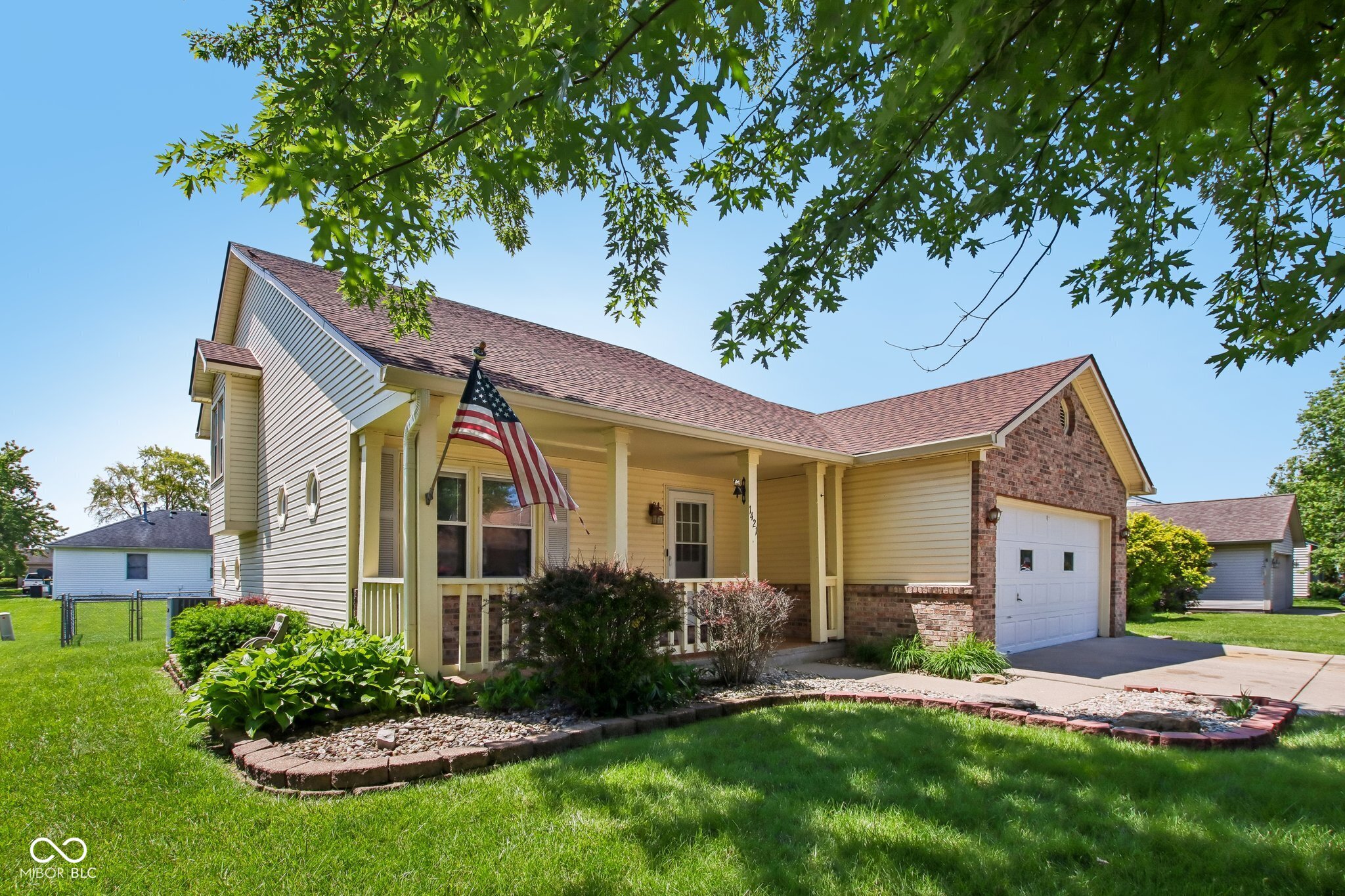 1421 Michigan Road Franklin, IN 46131 - Photo 2 of 38